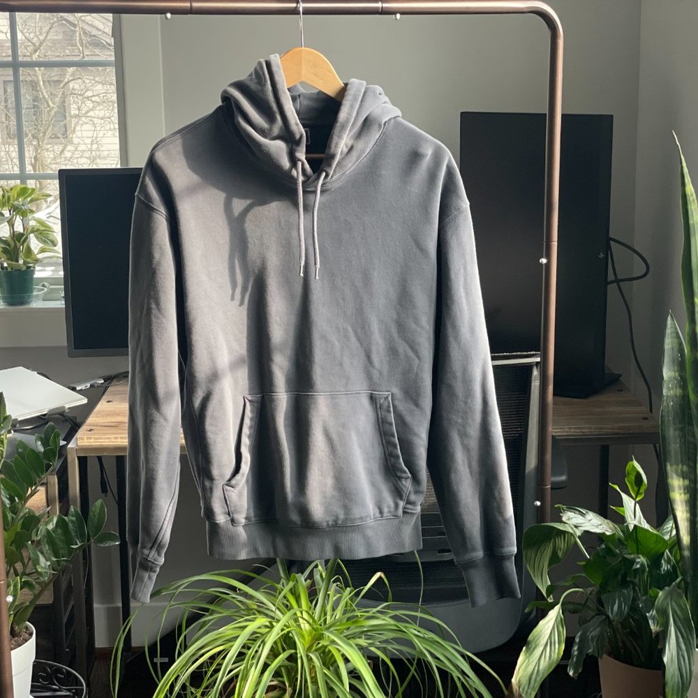 Garment-dyed french terry hoodie (Evening Storm)